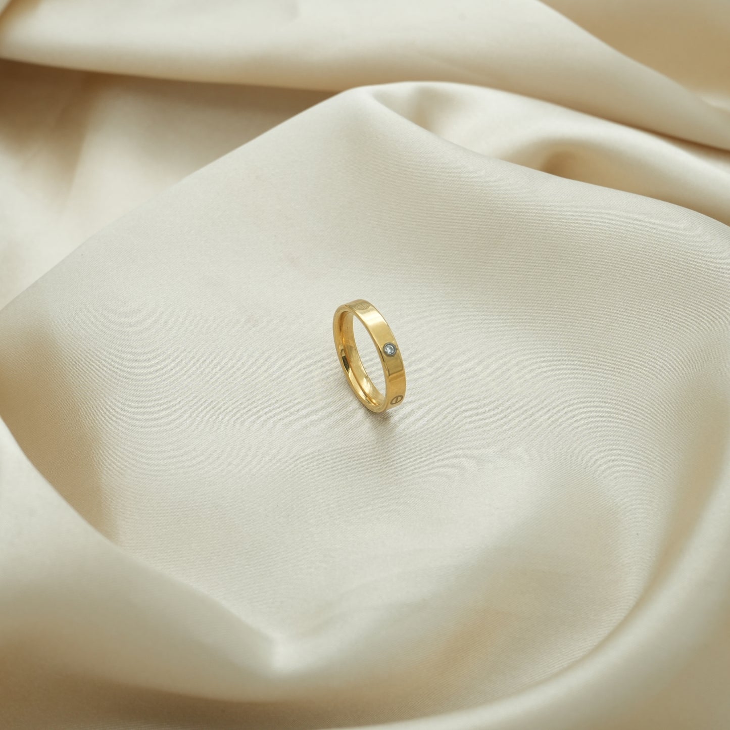 Minimal Diamond Love Ring Unisex - Water Proof, Anti-tarnish