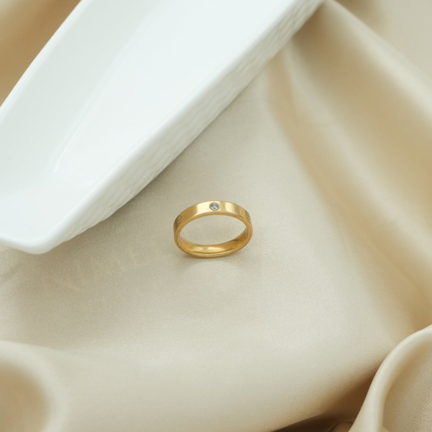 Minimal Diamond Love Ring Unisex - Water Proof, Anti-tarnish