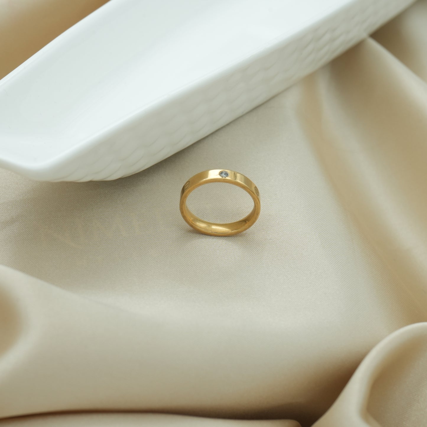 Minimal Diamond Love Ring Unisex - Water Proof, Anti-tarnish