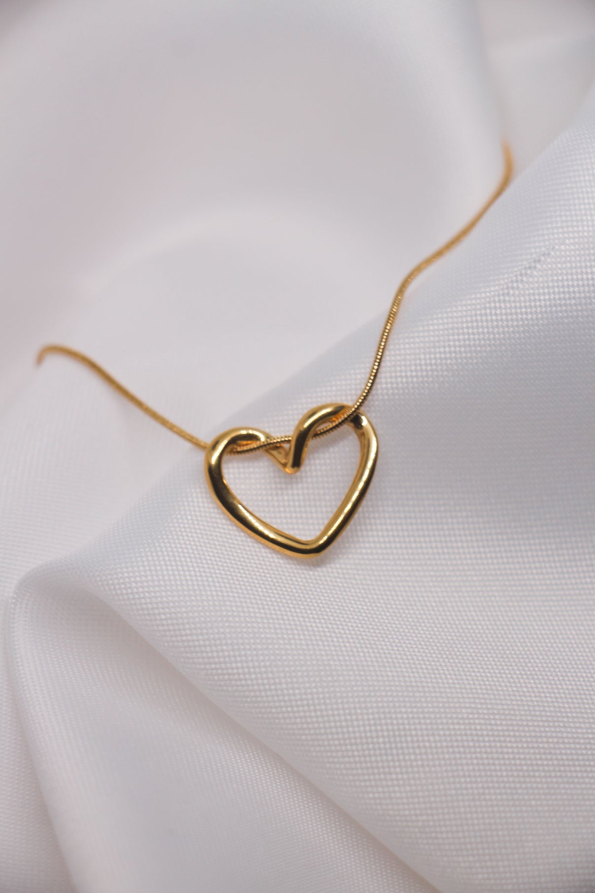 Knot Heart Chain Pendant Necklace Gold Plated, Waterproof and Anti-Tarnish
